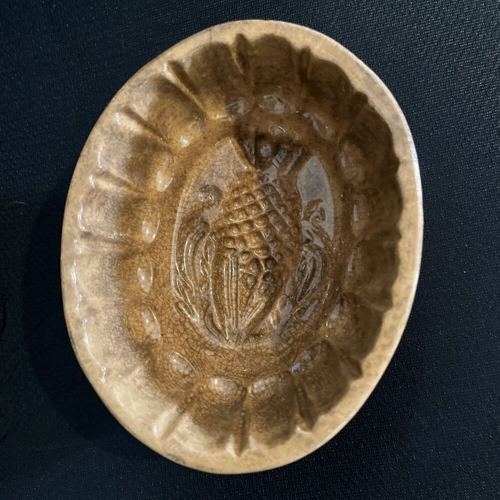 Fish Butter/ Soap Mold In Ceramic With Flaw - Picture 6 of 13